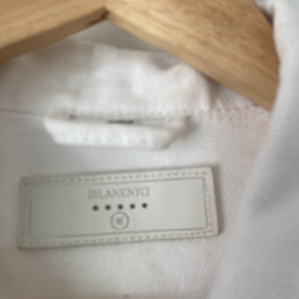 BlankNYC M Cropped White Denim Jacket - Picture 3 of 12